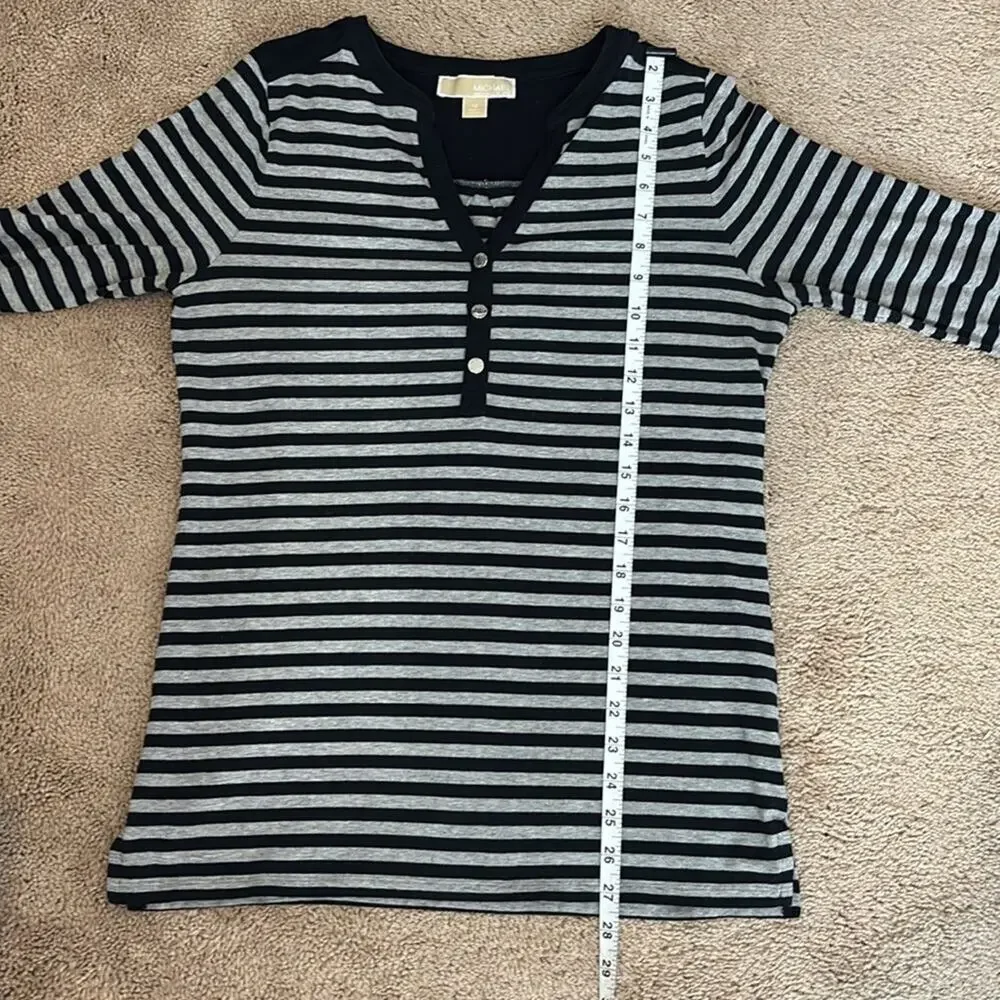 Michael Kors Women's Navy Grey Striped V-Neck Tunic Length Shirt MEDIUM Casual
